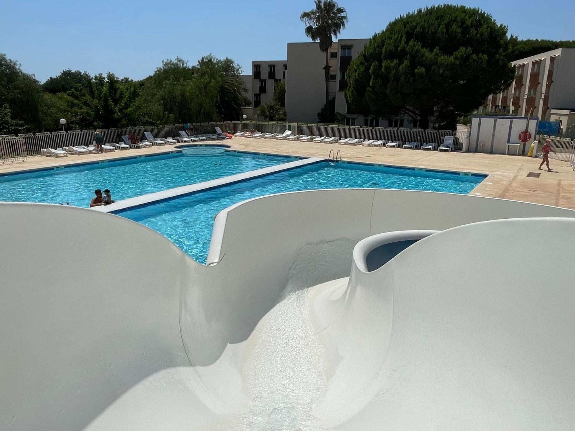 Appartement Plage Piscine Et Tennis Inclus ラ・ロンド・レ・モール エクステリア 写真