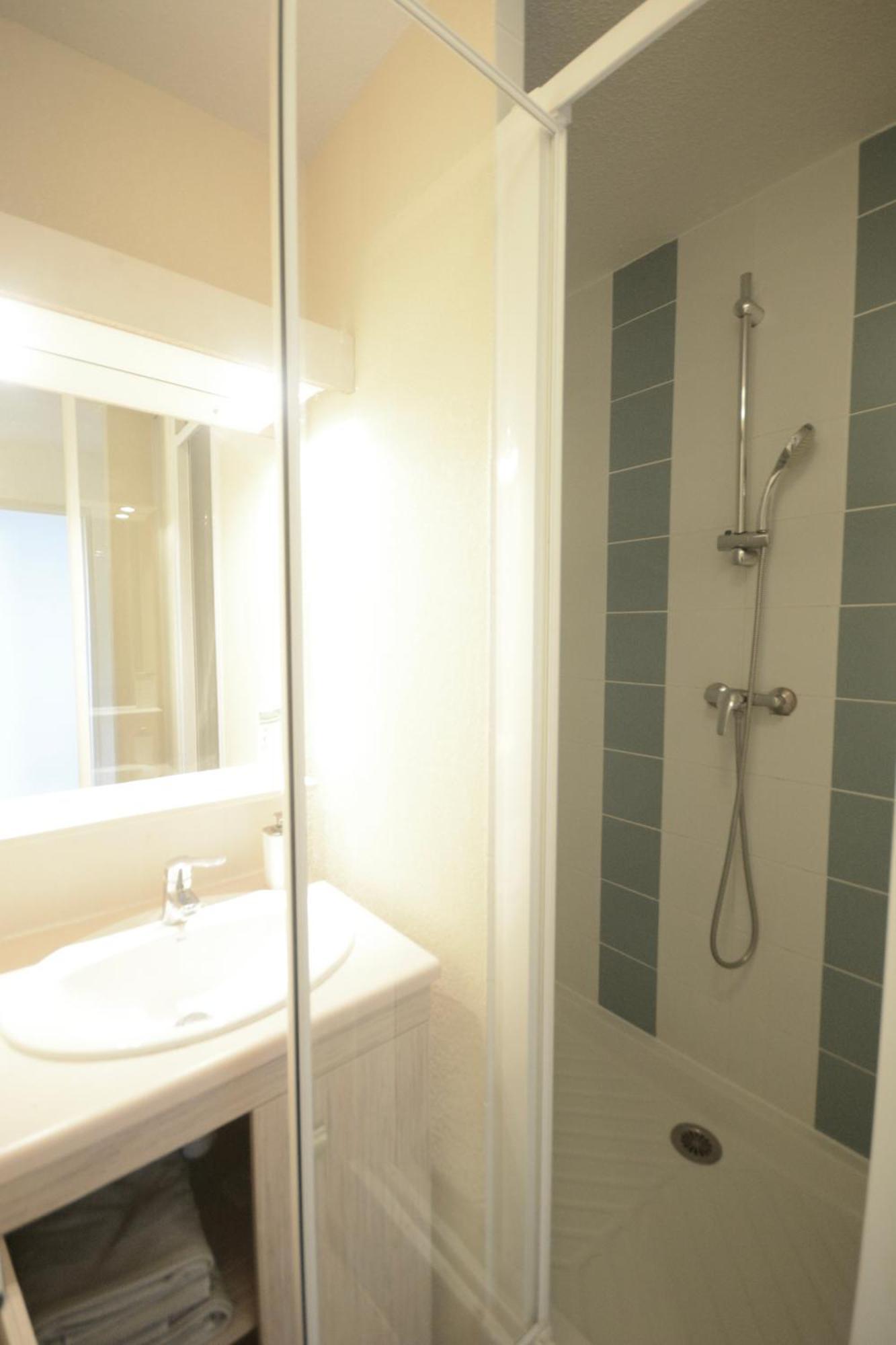 Appartement Plage Piscine Et Tennis Inclus ラ・ロンド・レ・モール エクステリア 写真